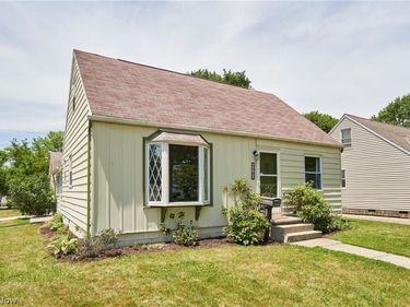4340 W 189th Street , Cleveland, OH 44135