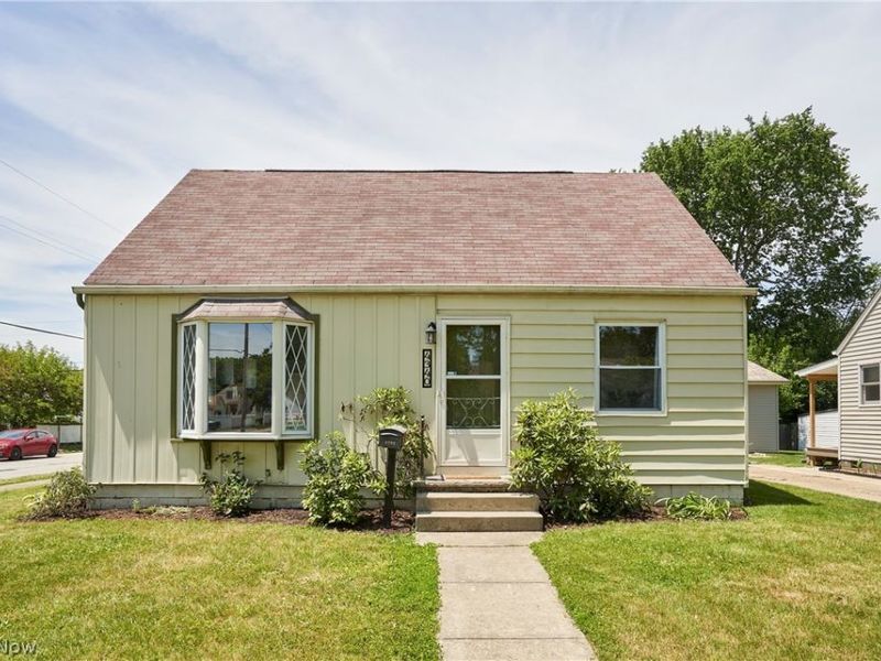 4340 W 189th Street , Cleveland, OH 44135 Photo 2
