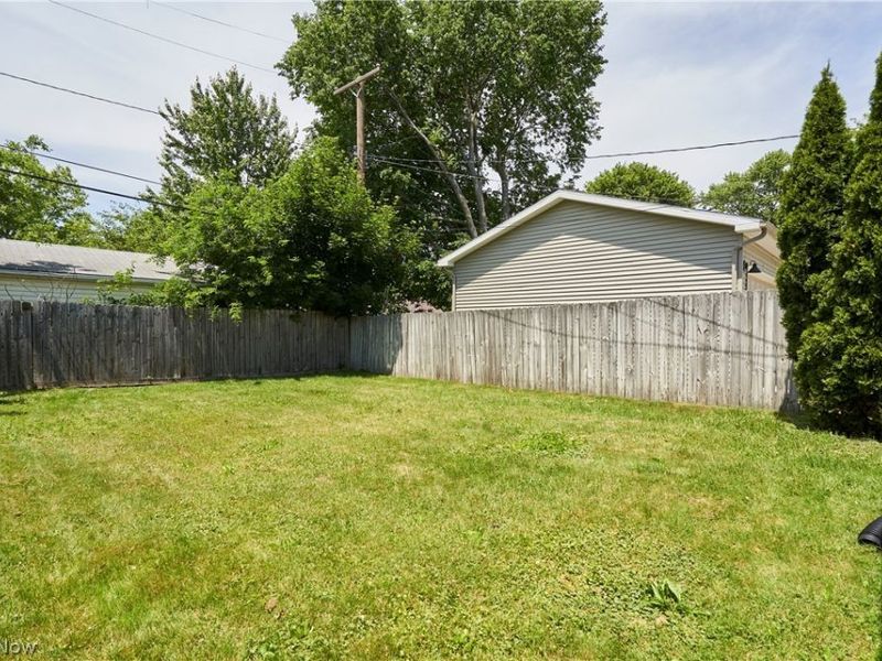 4340 W 189th Street , Cleveland, OH 44135 Photo 25