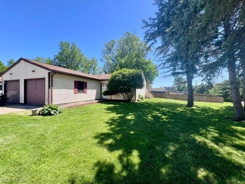 122 Royal Crest Drive, Unit G, Seville, OH 44273 Photo 2