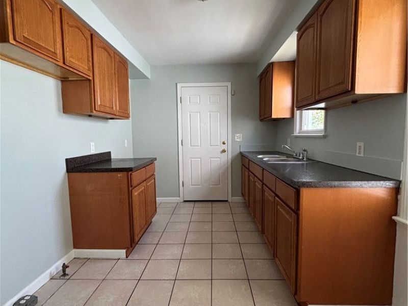 12708 Maple Leaf Drive , Garfield Heights, OH 44125 Photo 3