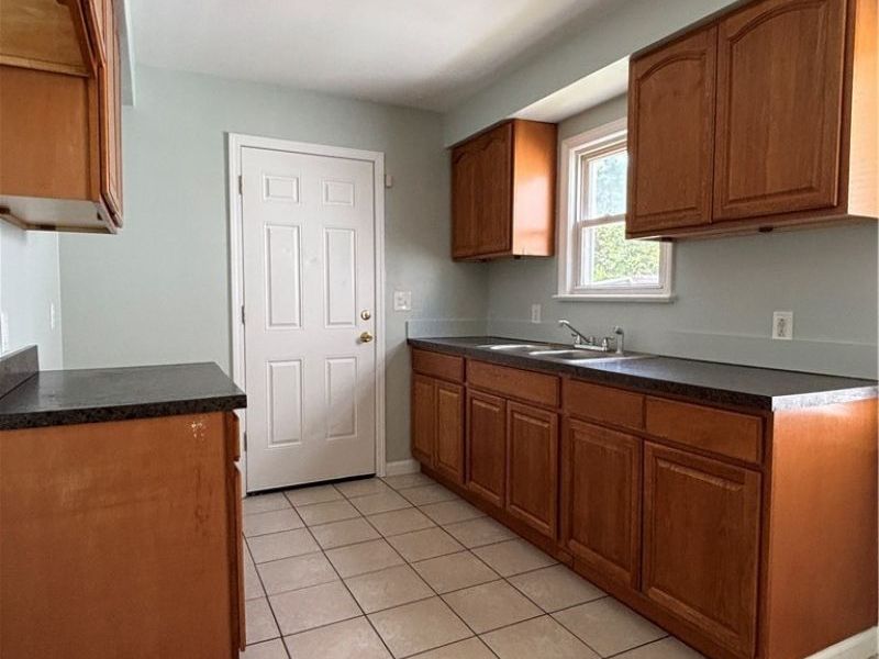 12708 Maple Leaf Drive , Garfield Heights, OH 44125 Photo 4