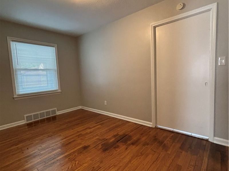 12708 Maple Leaf Drive , Garfield Heights, OH 44125 Photo 5
