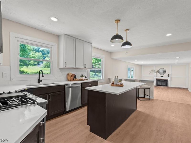 6704 Cheryl Ann Drive , Seven Hills, OH 44131 Photo 10