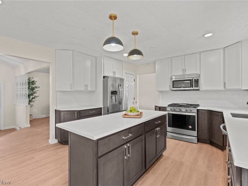 6704 Cheryl Ann Drive , Seven Hills, OH 44131 Photo 13