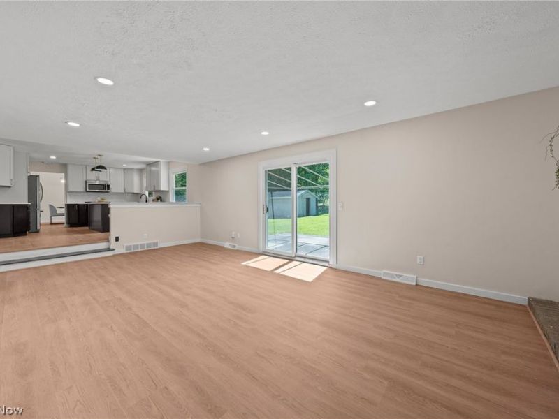 6704 Cheryl Ann Drive , Seven Hills, OH 44131 Photo 22
