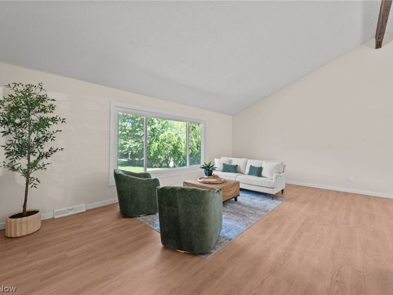 6704 Cheryl Ann Drive , Seven Hills, OH 44131 Photo 4