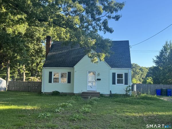 482 Ash , Windsor Locks, CT 06096