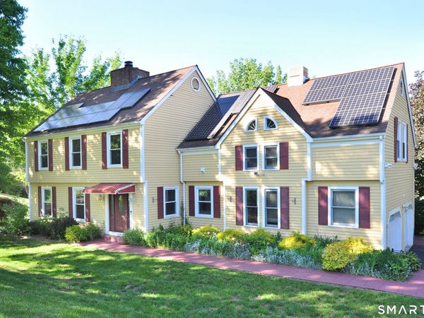 10 Breezy Knoll , Bloomfield, CT 06002