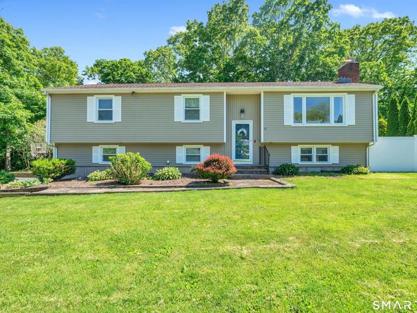 17 Briarwood , Branford, CT 06405