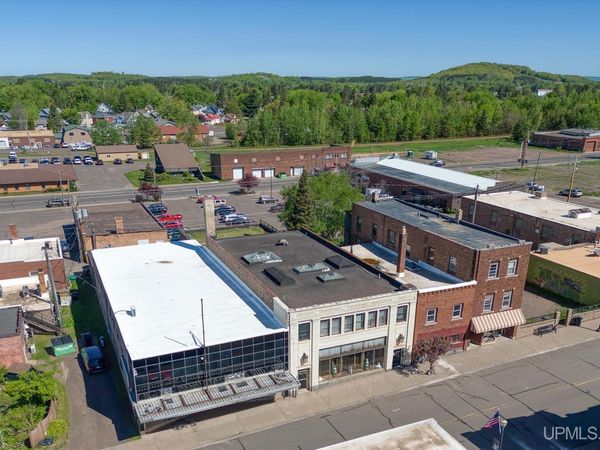 216 E Aurora Street, Ironwood, MI 49938