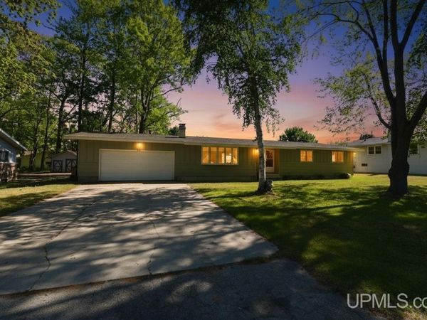 5737 S Oak Park 17.5 Road, Wells Twp, MI 49894