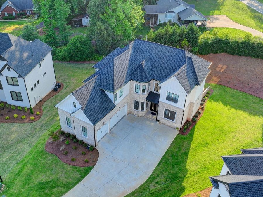 Property Image 100