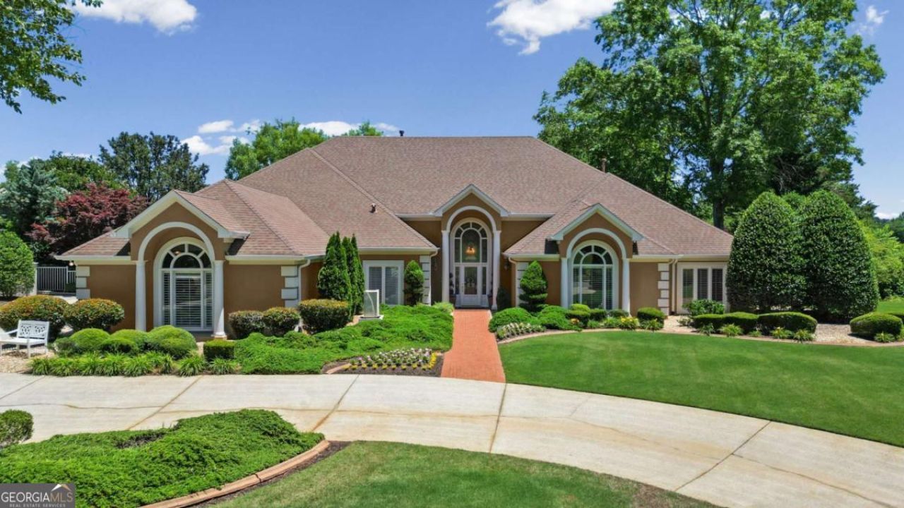 6090 Paddock Lane, Cumming, GA 30040 Main Photo