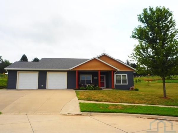 1510 Megans Way, Correctionville, IA 51016