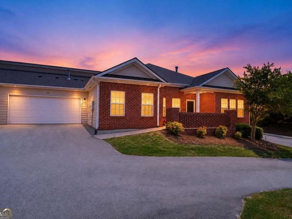 341 Villa Park Circle, Stone Mountain, GA 30087