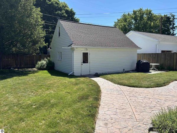 1019 Fancher Avenue S, Mt Pleasant, MI 48858