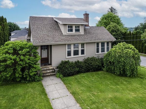 53 Hillcroft Ave, Worcester, MA 01606