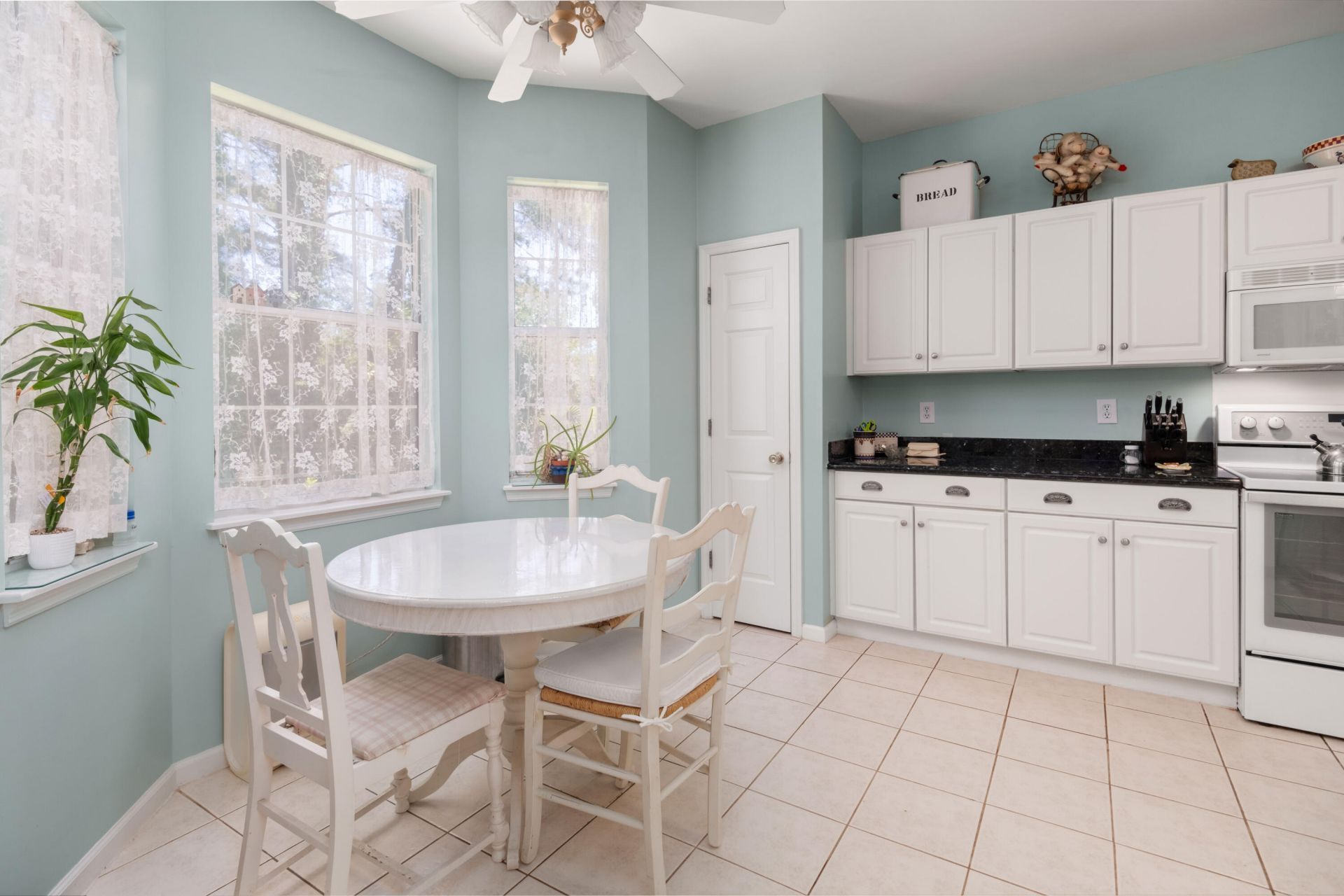 422 S Piazza Court Photo 4