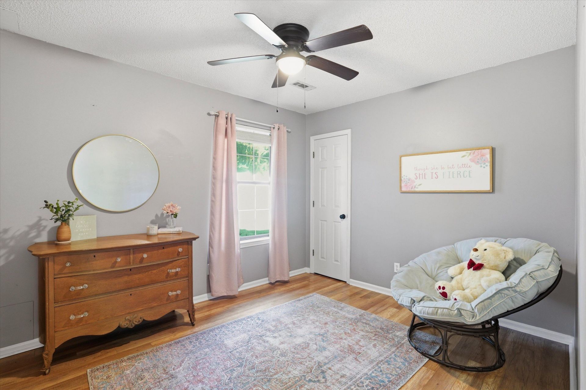 204 Oxford Way Photo 15