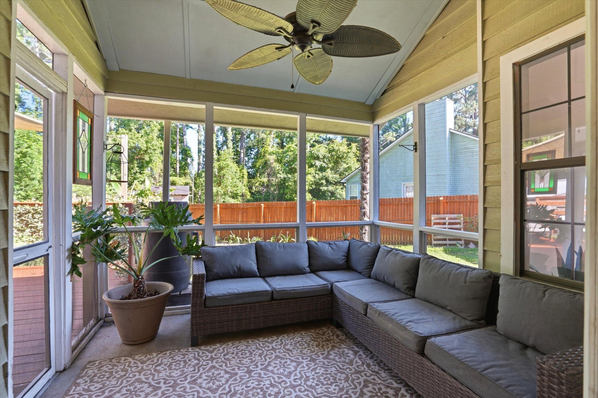 204 Oxford Way Photo 22