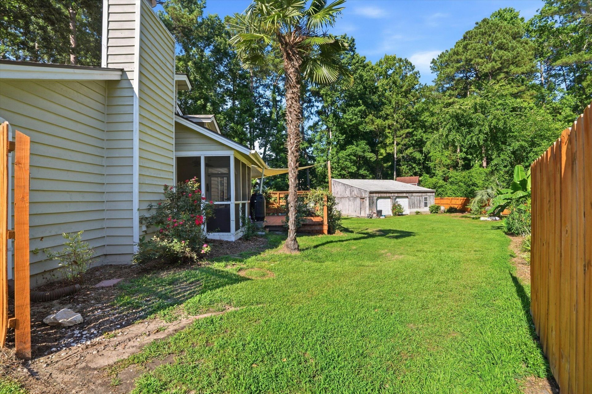 204 Oxford Way Photo 25