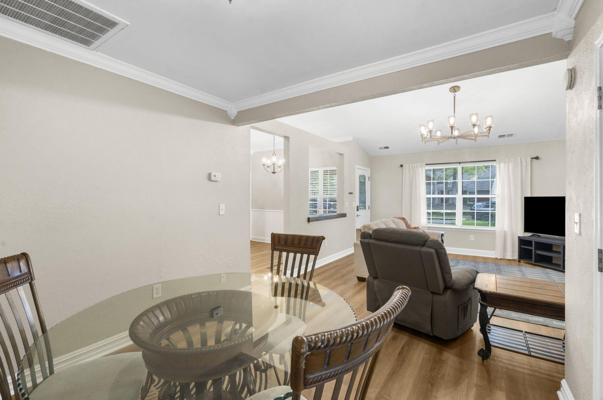 332 Macgregor Drive Photo 10