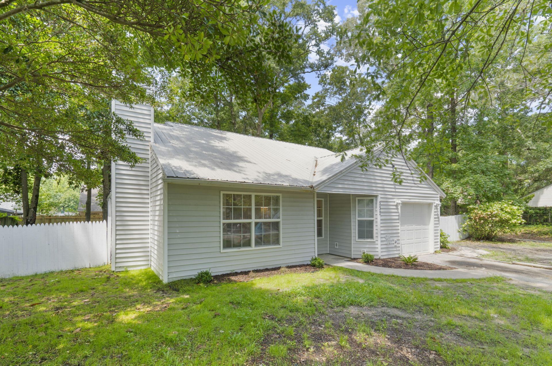 332 Macgregor Drive Photo 29