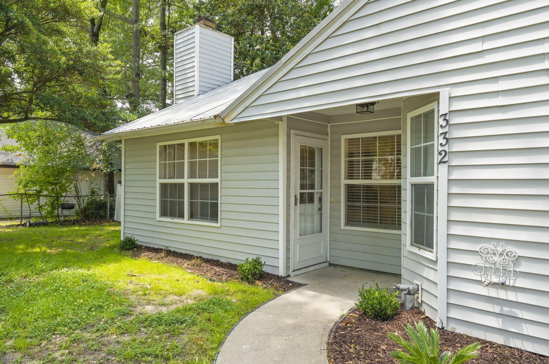 332 Macgregor Drive Photo 32