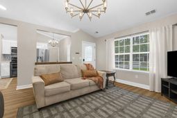 332 Macgregor Drive photo 4