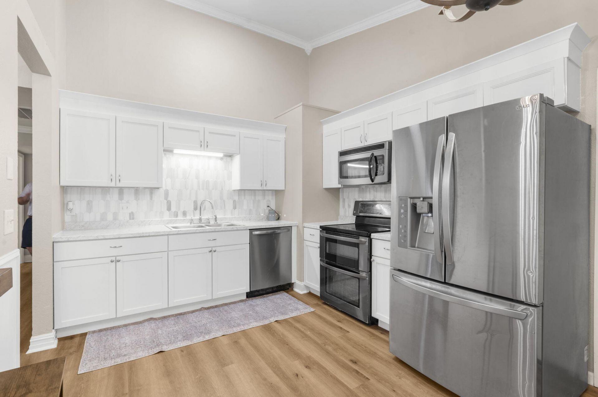 332 Macgregor Drive Photo 6