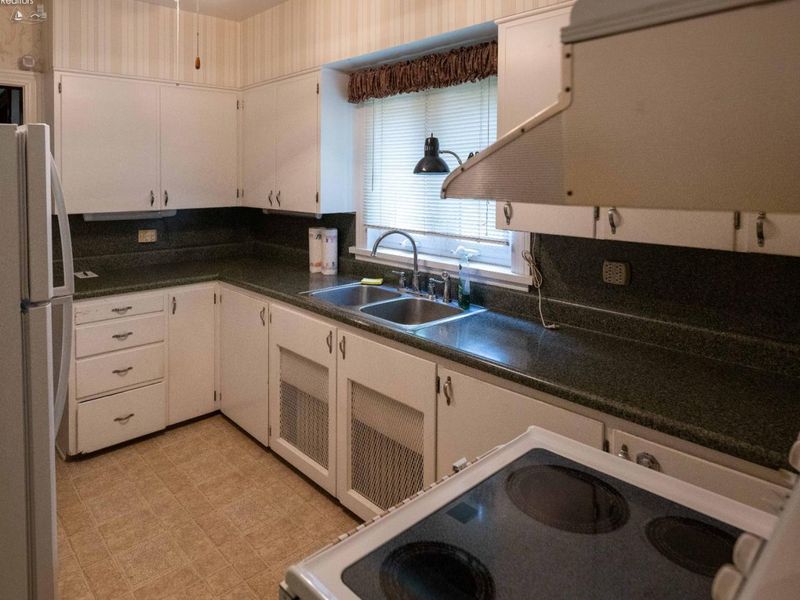 803 W Adams Street, Sandusky, OH 44870 Photo 39
