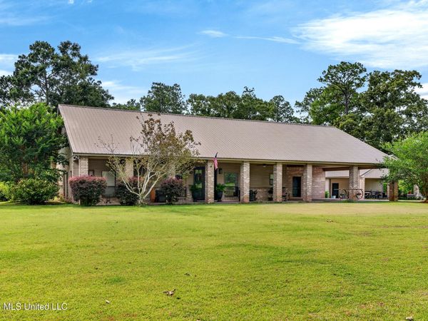 143 Balmoral Drive, Poplarville, MS 39470