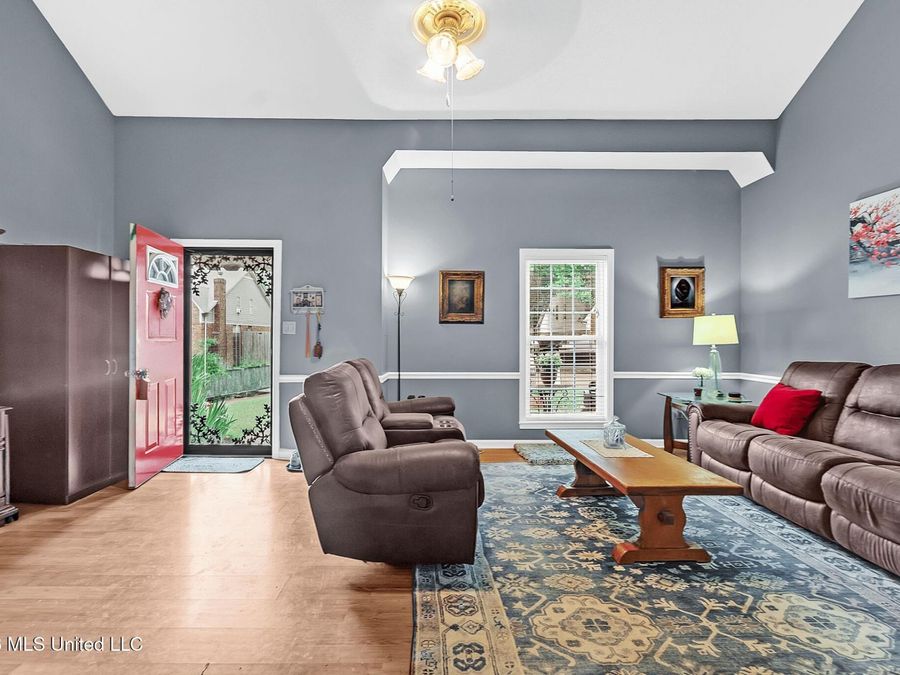 Property Image 6