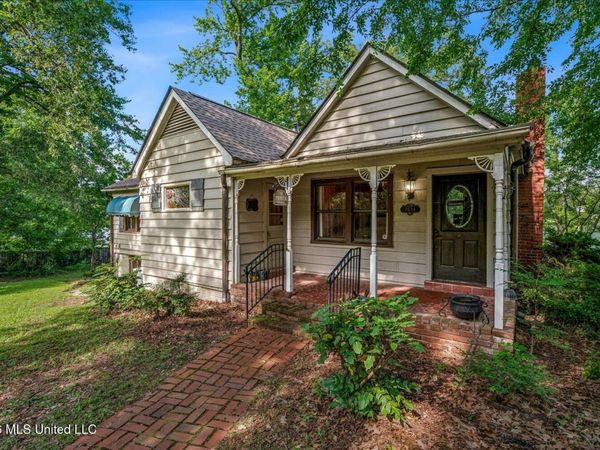 7539 W Shahkoka Drive, Olive Branch, MS 38654