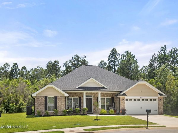 6285 Emerald Lk Drive, Biloxi, MS 39532