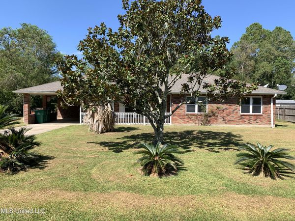 8019 Hancock Drive, Bay Saint Louis, MS 39520
