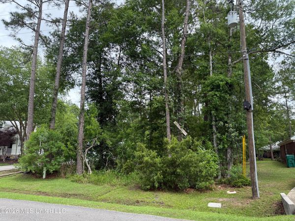 834 Analii Street, Diamondhead, MS 39525
