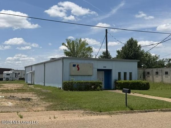 305 Lorenz Boulevard, Jackson, MS 39213