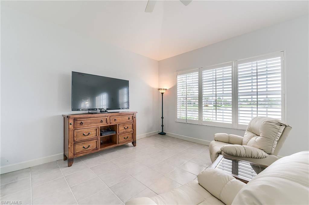 8864 New Castle Dr, Fort Myers, FL 33908 Photo