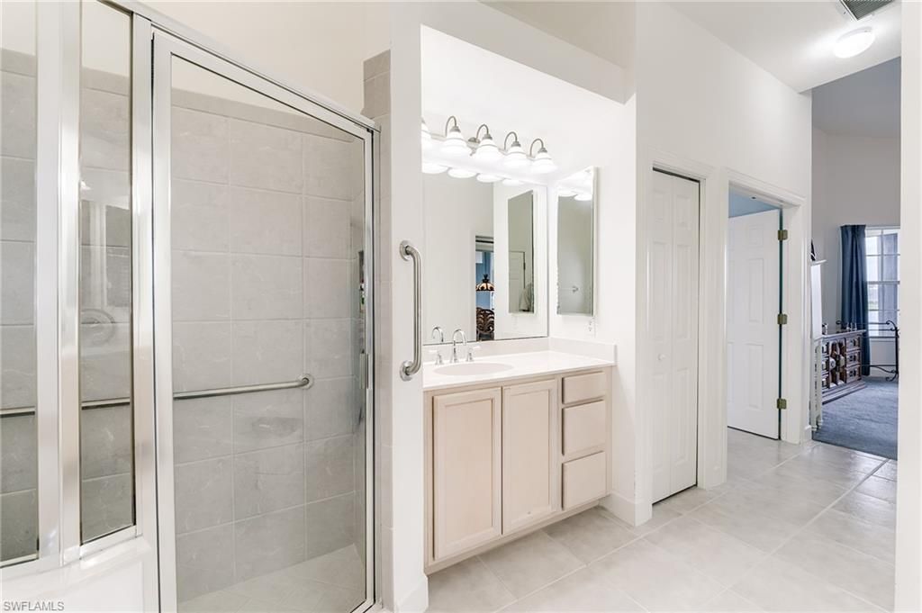 8864 New Castle Dr, Fort Myers, FL 33908 Photo
