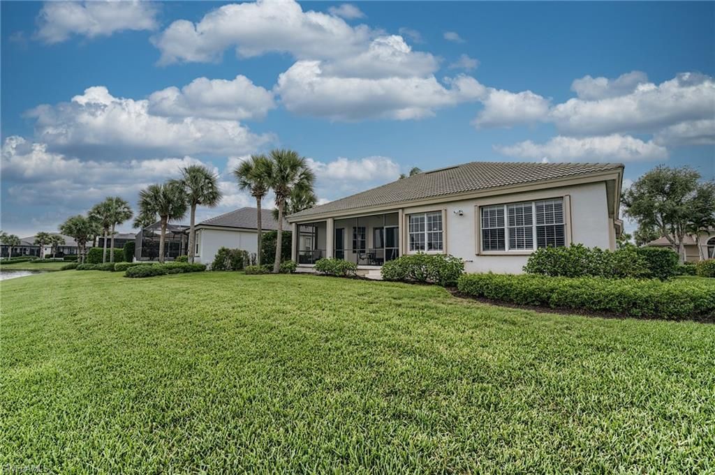 8864 New Castle Dr, Fort Myers, FL 33908 Photo