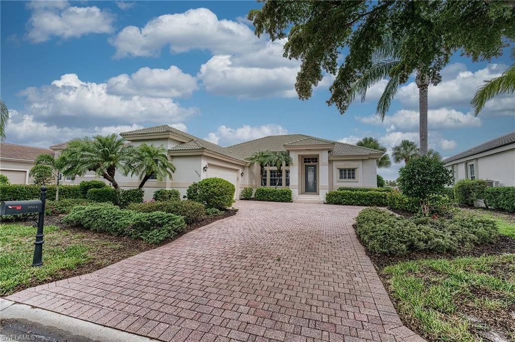8864 New Castle Dr, Fort Myers, FL 33908 Photo