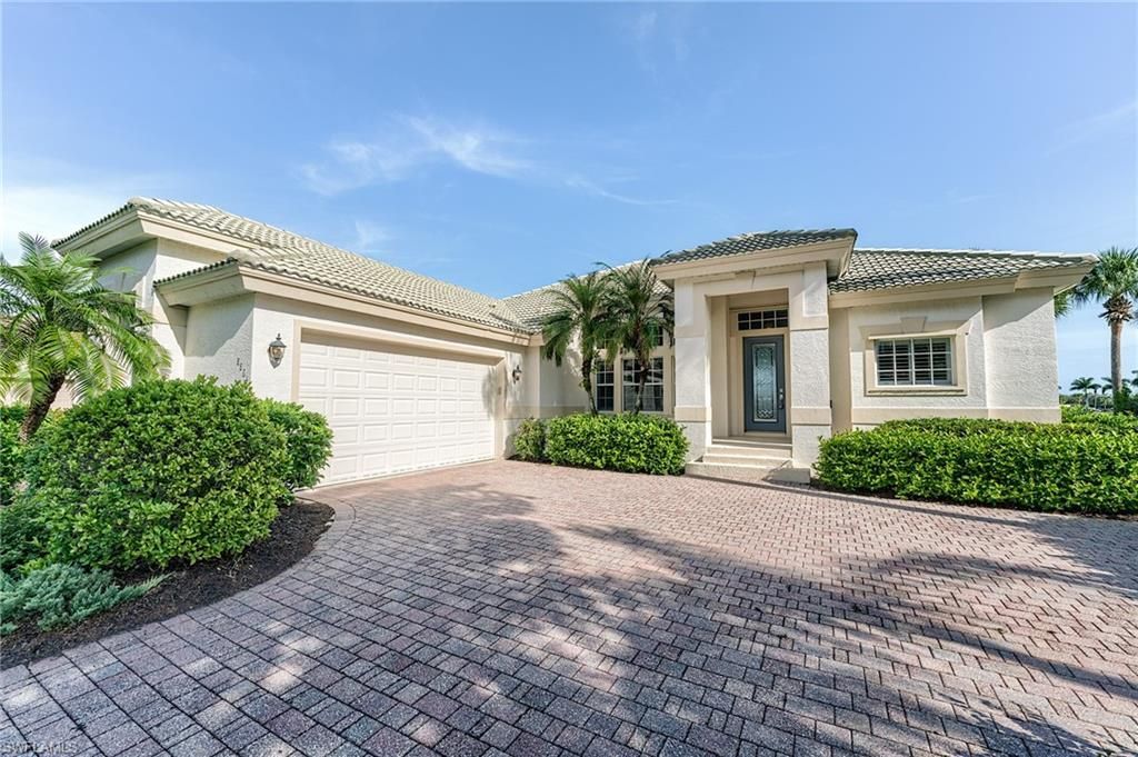 8864 New Castle Dr, Fort Myers, FL 33908 Photo