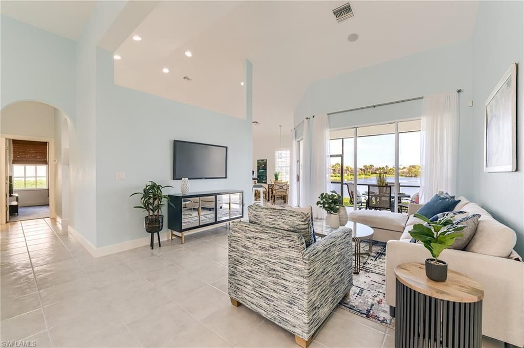 8864 New Castle Dr, Fort Myers, FL 33908 Photo