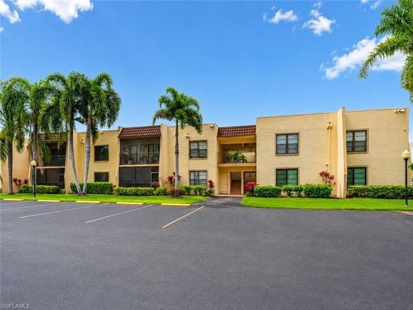 12481 McGregor BLVD, Unit 17, FORT MYERS, FL 33919