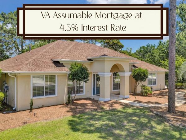 2556 Cove Road, Navarre, FL 32566
