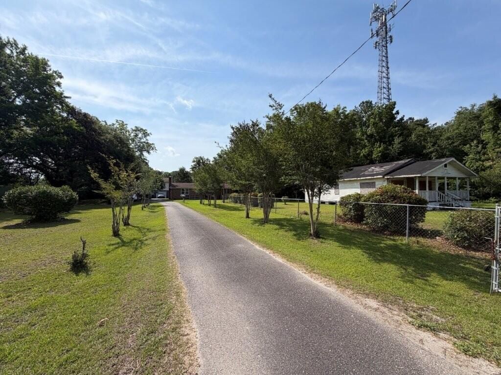 3556 S Live Oak Drive Photo 5