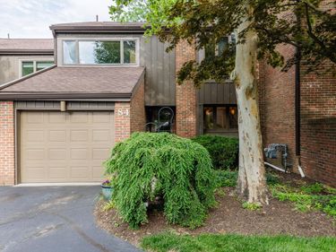84 Glen Drive, Worthington, OH 43085
