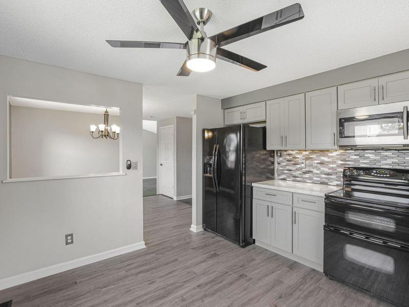 5383 Chaumonte Avenue, Columbus, OH 43232 Photo 17